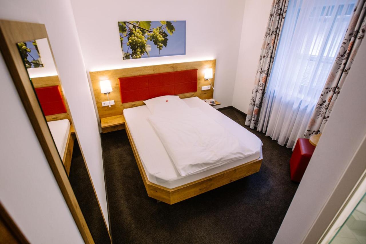 Hotel Restaurant Lamm Rosswag Vaihingen an der Enz Eksteriør billede